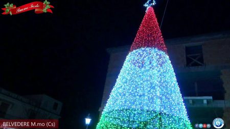 Natale 2020: Albero tricolore a Belvedere M.mo e Presepe luminoso a Diamante e Cirella