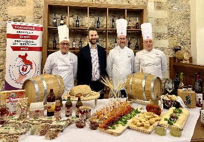 Cosenza: Il Presidente del Comites New York, Alessandro Crocco, in visita all’Enoteca Regionale della Provincia