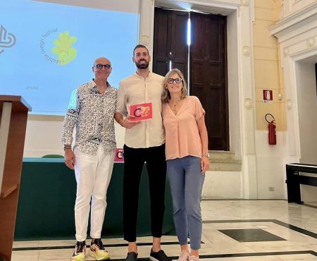 Diamante: Il Designer Luca Perrone premiato al “Calabria Design Festival” tra i talenti creativi calabresi